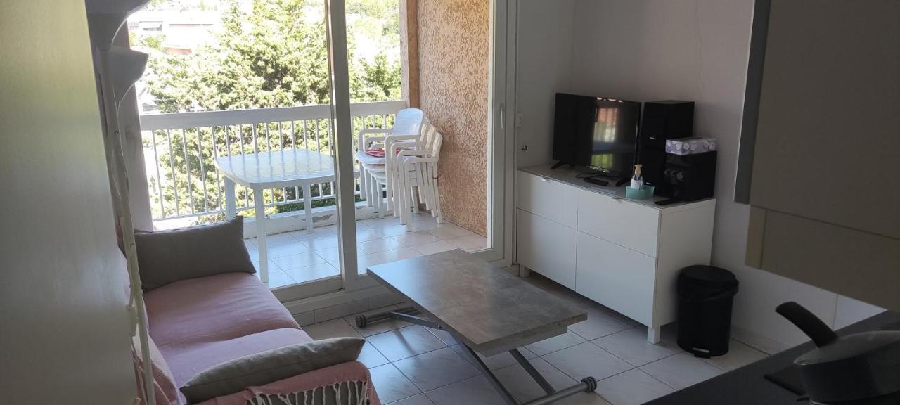 Appartement T2 Climatise Dans Residence Calme Cavalaire-sur-Mer Kültér fotó